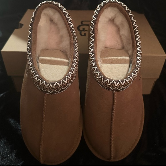 Ugg Chestnut Tasman Slipper - Picture 3 of 5